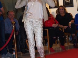 Fashion Show in der Contemplor Galerie Wien am 16. 03. 2024